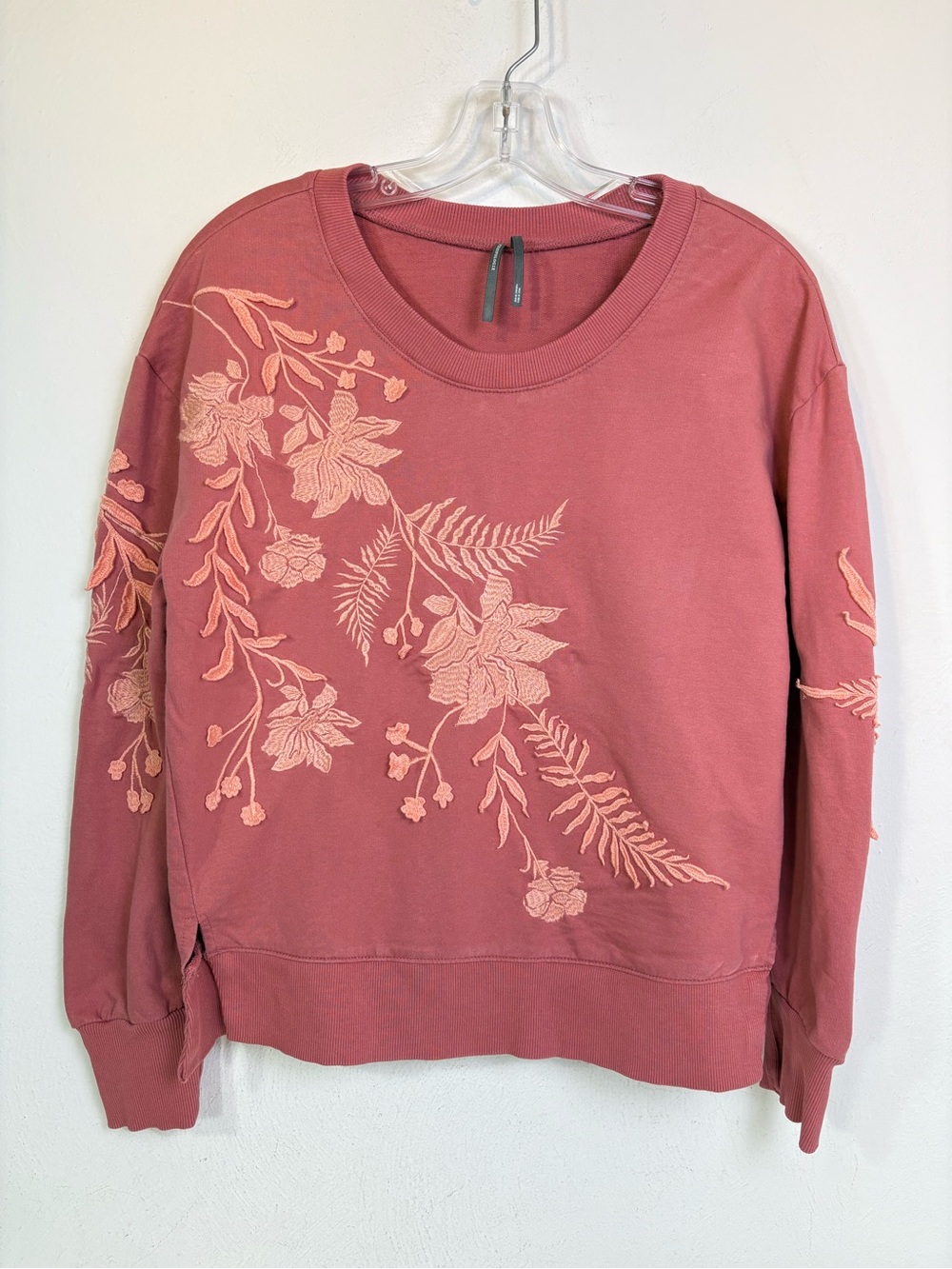 ANTHROPOLOGIE Fern & Flower Sweatshirt pink rose appliqué floral cotton 2025
